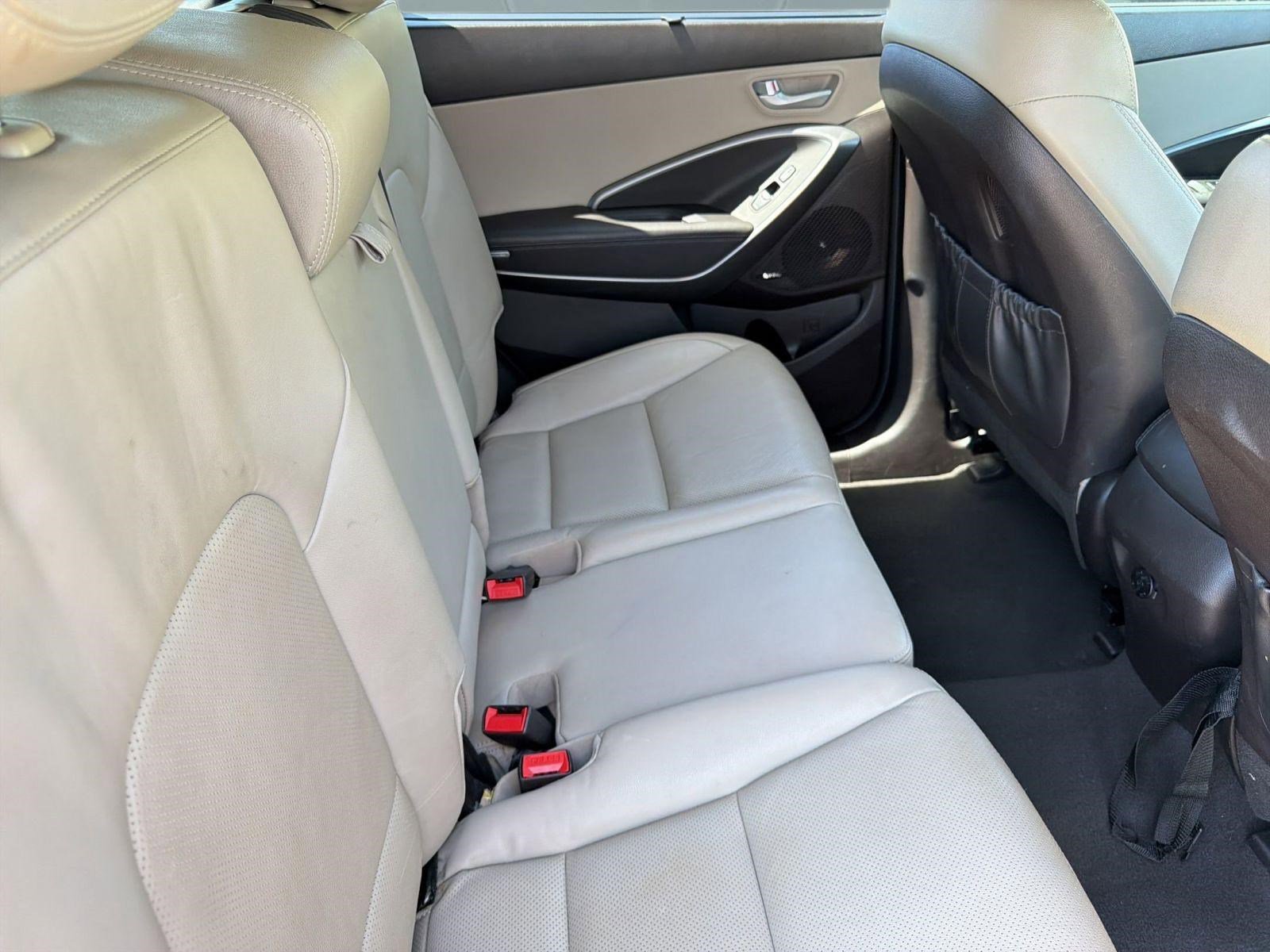 2017 Hyundai Santa Fe SE