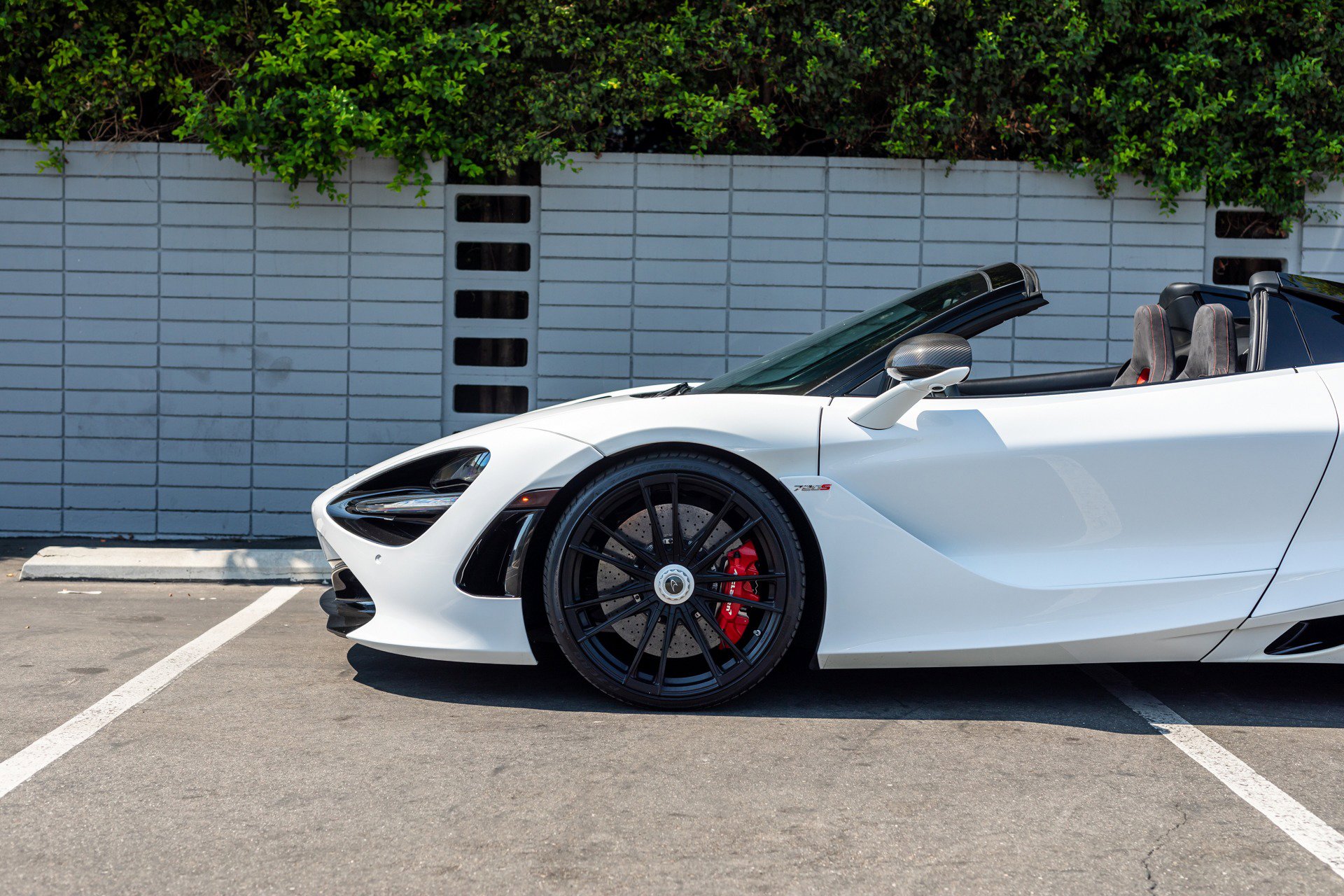 Used 2020 McLaren 720S Performance photo 37