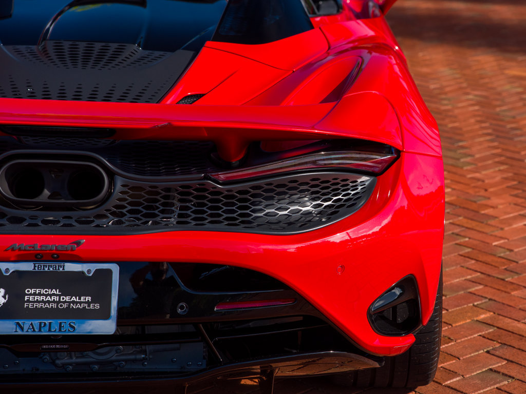 Used 2027 McLaren 750S Spider photo 25