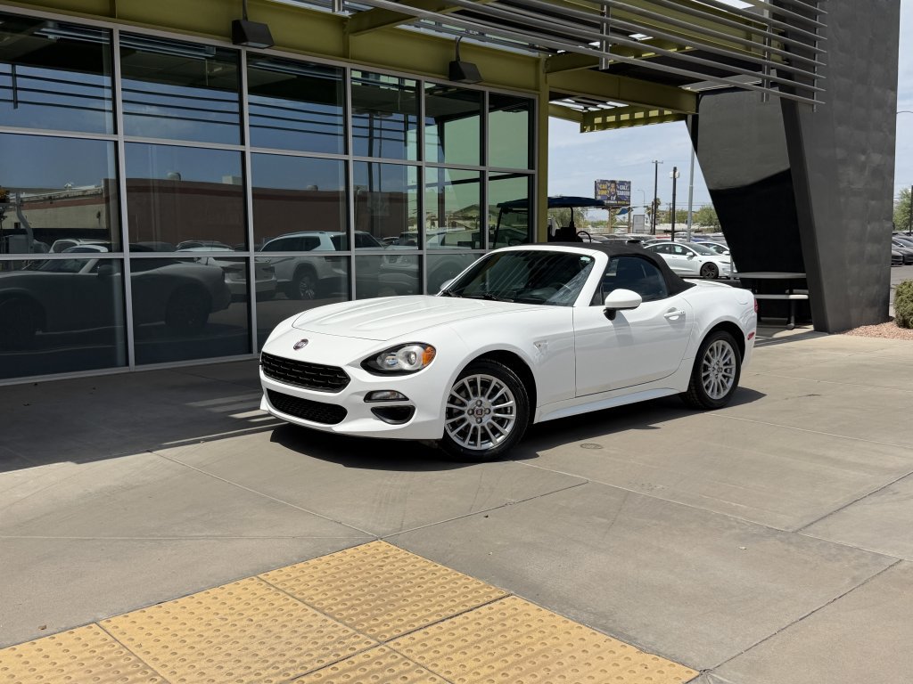 Used 2018 FIAT 124 Spider Classica w/ Technology Group