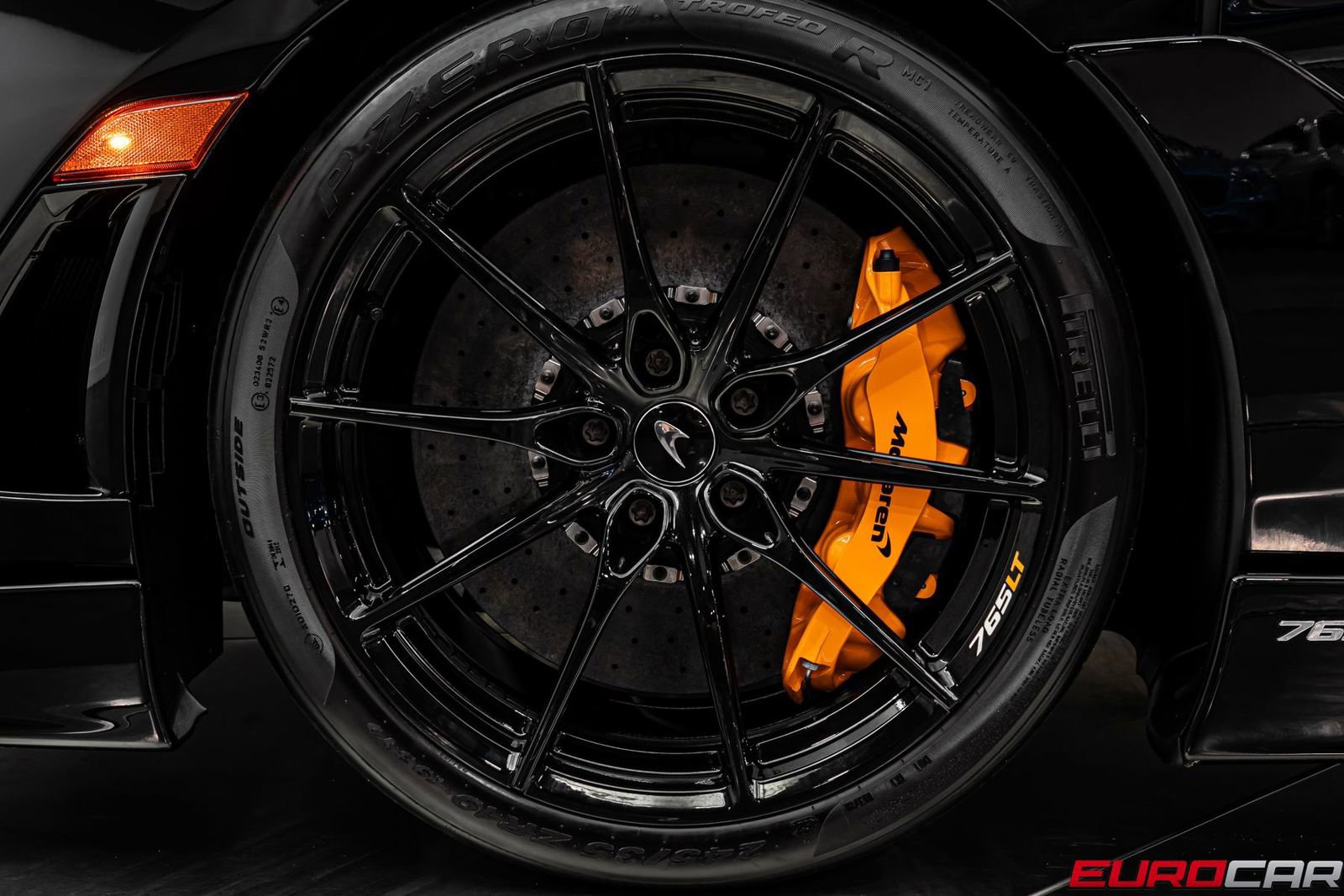 Used 2022 McLaren 765LT photo 26
