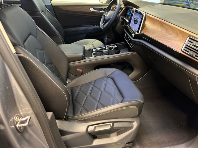 2025 Volkswagen Atlas SE