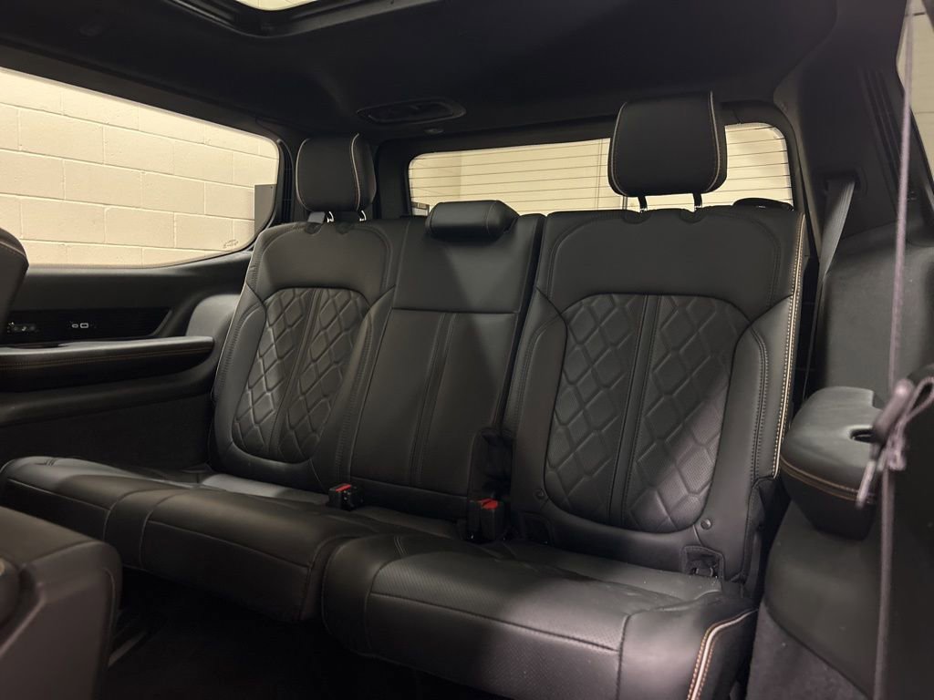 2025 Jeep Grand Wagoneer Series III