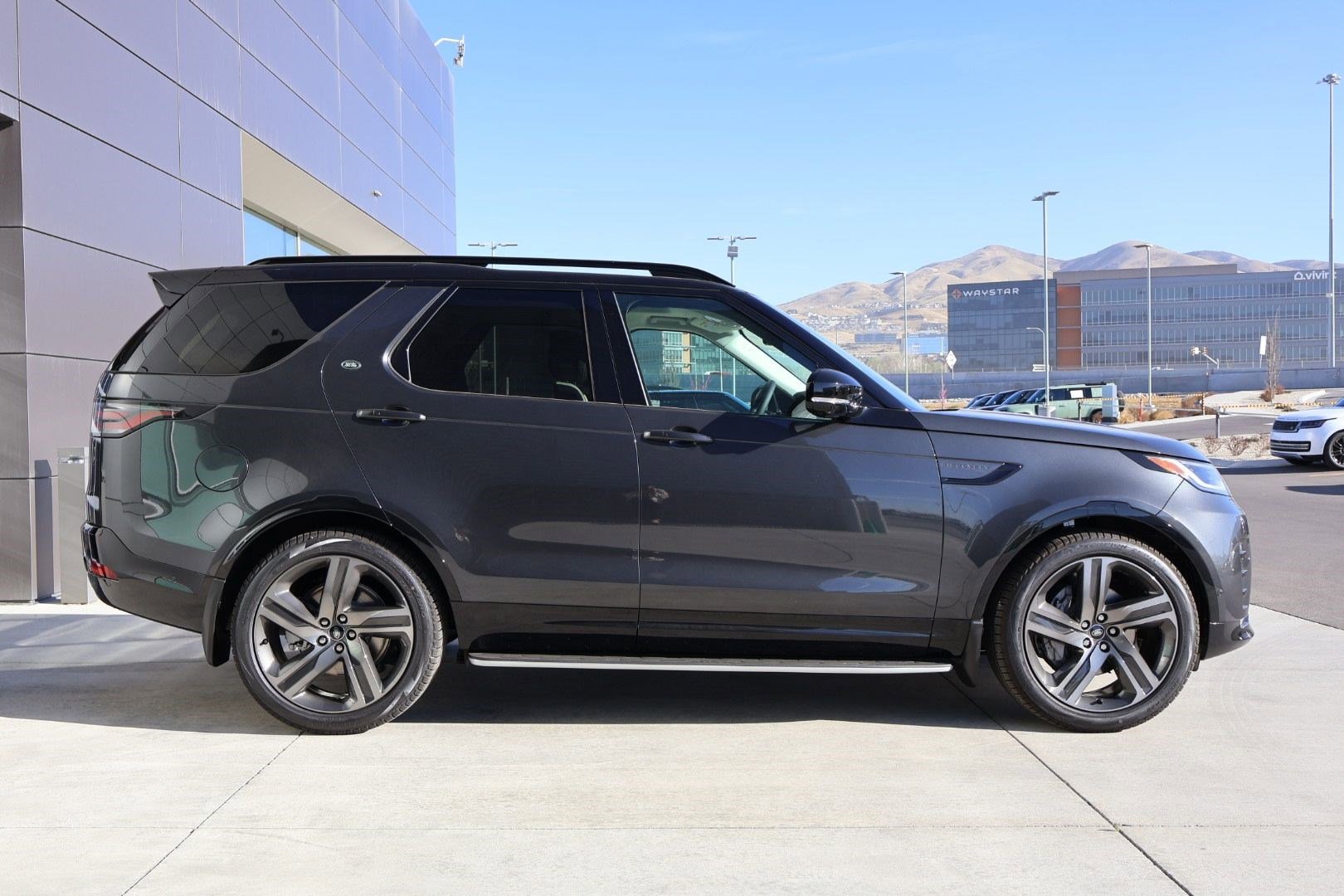 2026 Land Rover Discovery Dynamic SE