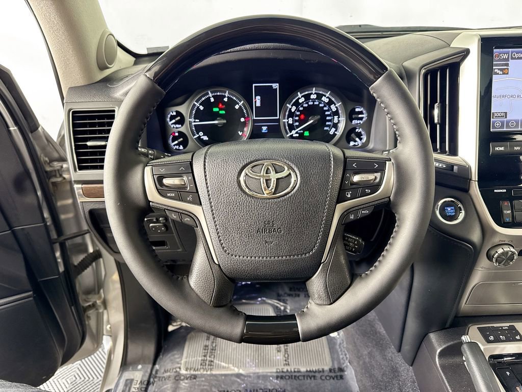 2016 Toyota Land Cruiser