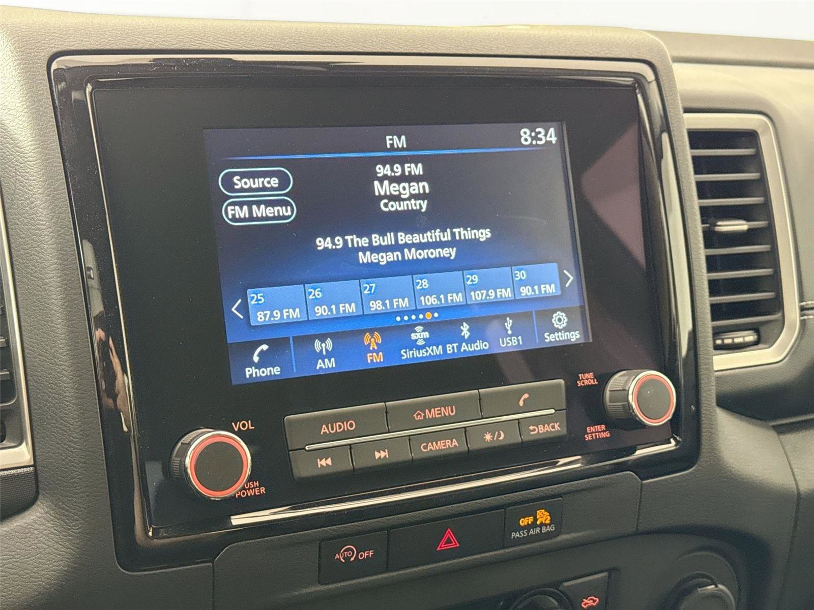 2024 Nissan Frontier SV