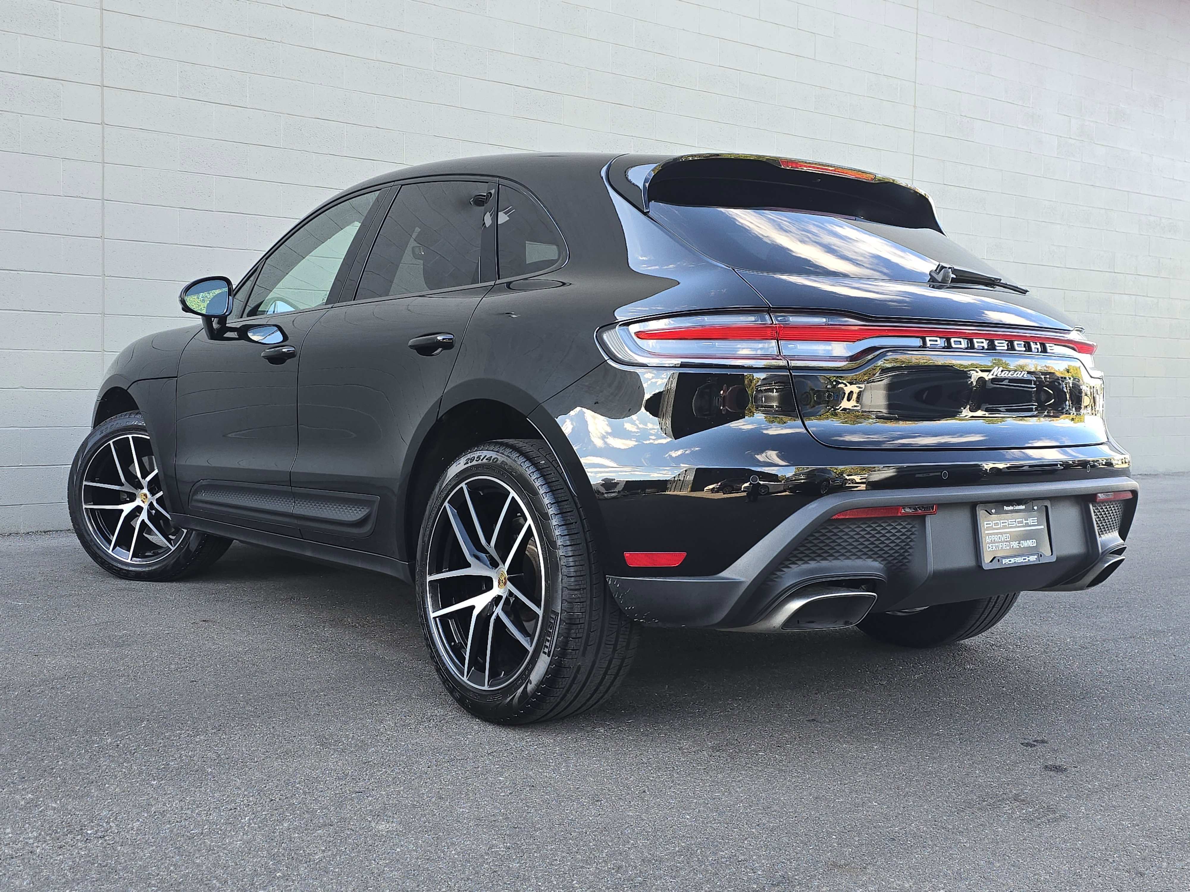 2025 Porsche Macan