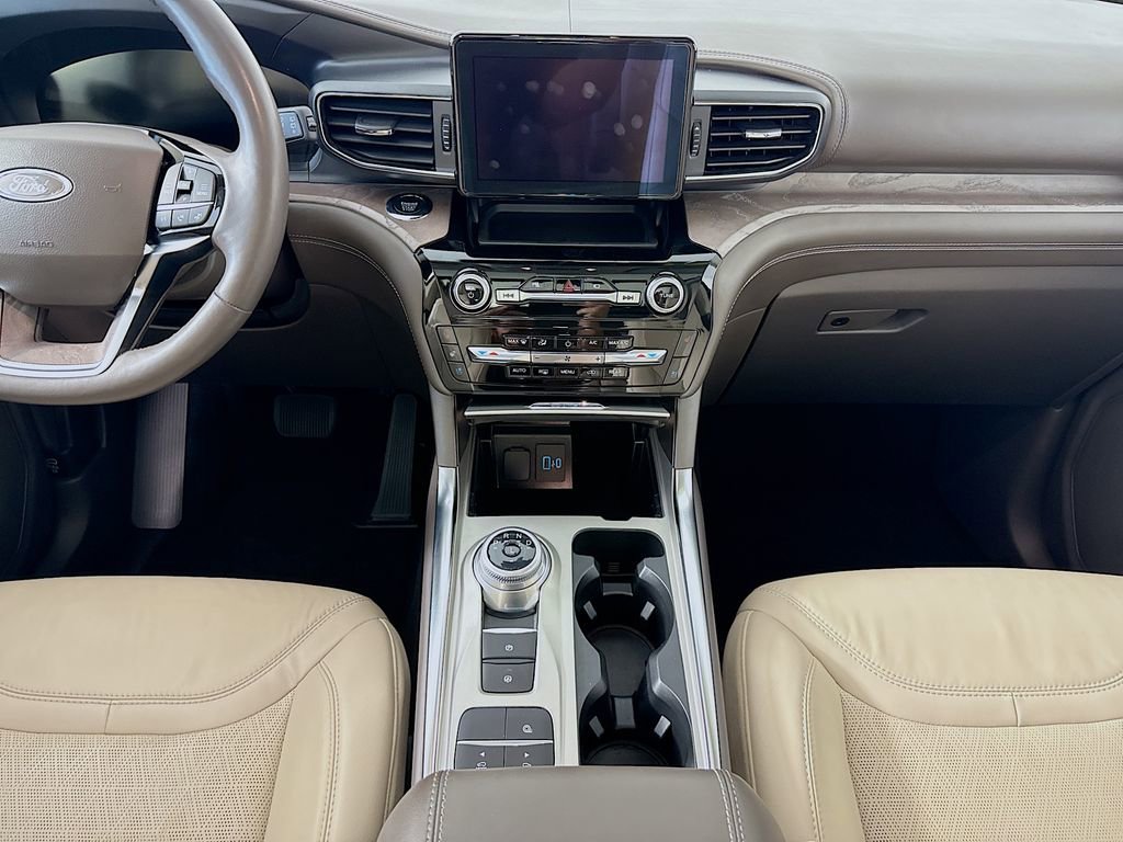 2023 Ford Explorer Platinum