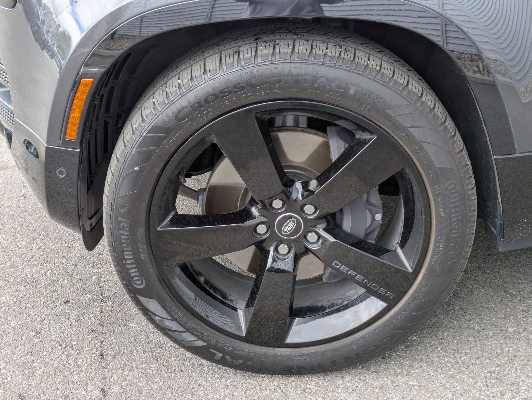 2025 Land Rover Defender 110 X-Dynamic SE