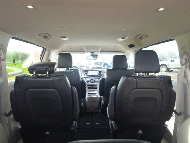 2023 Chrysler Pacifica Touring-L