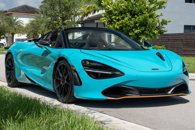 Used 2022 McLaren 720S Spider photo 12
