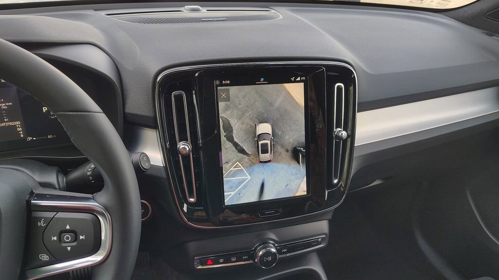 2026 Volvo Xc40 B5 Ultra