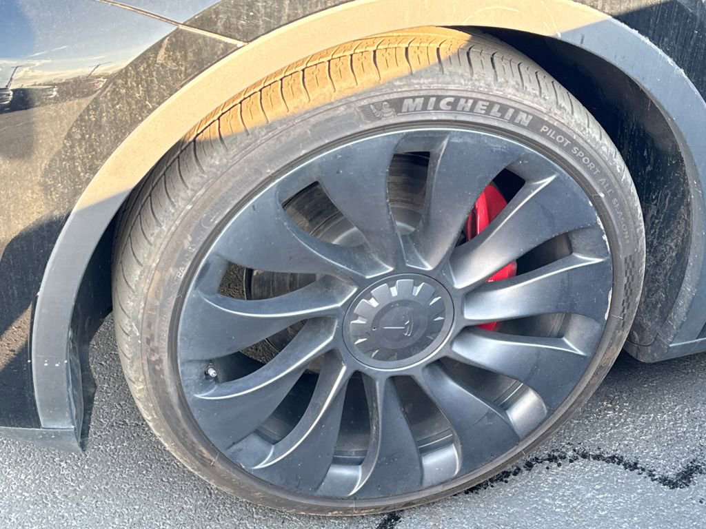 2024 Tesla Model Y Performance