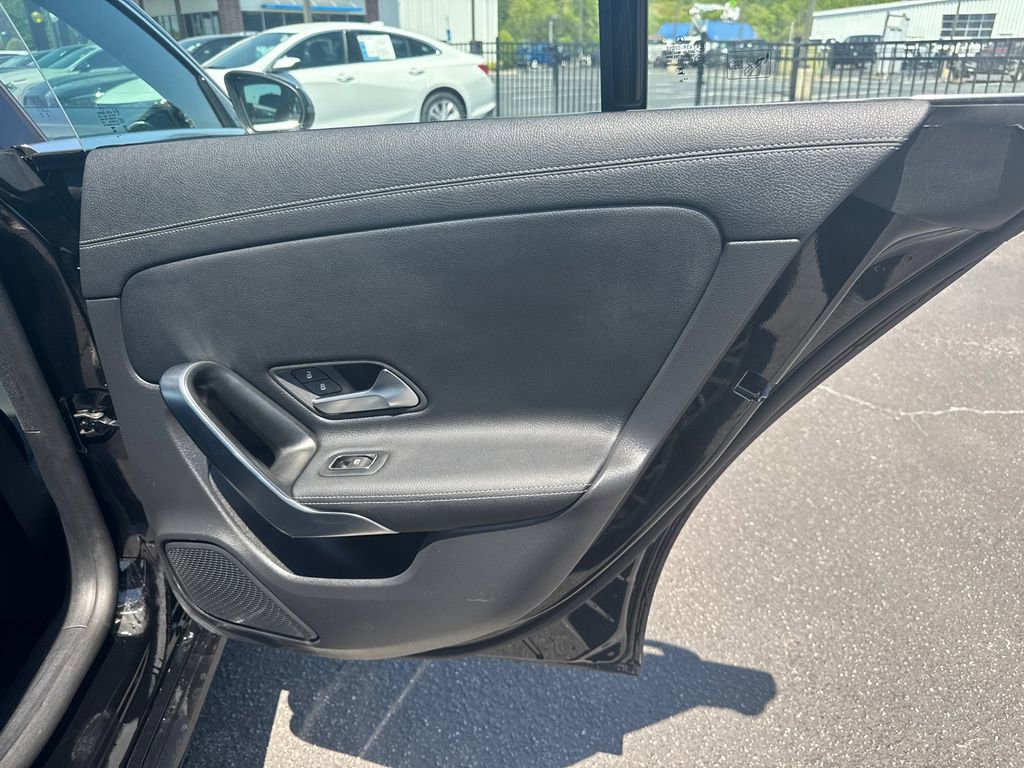 2025 Mercedes-Benz CLA 250