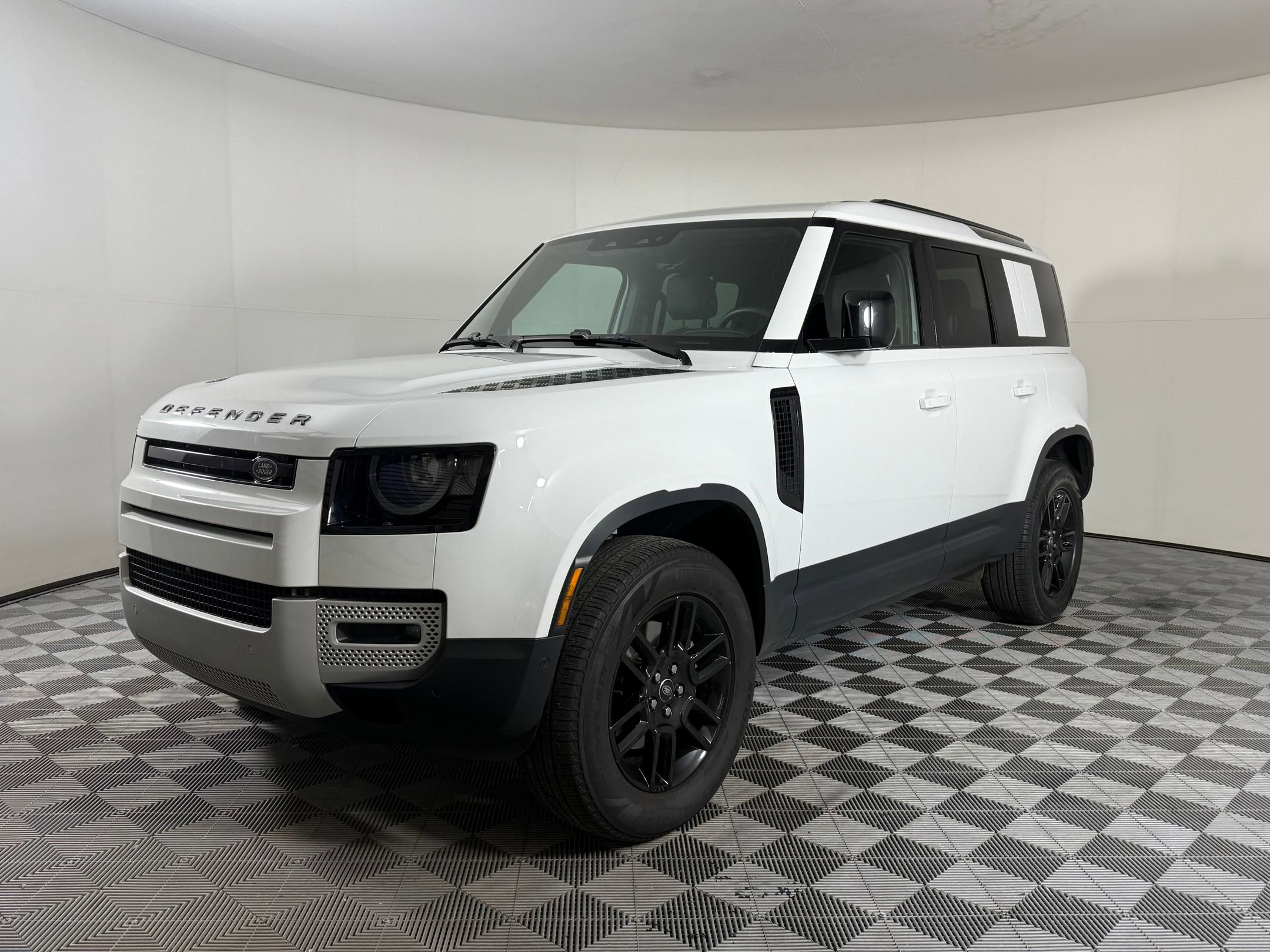 2025 Land Rover Defender 110 S