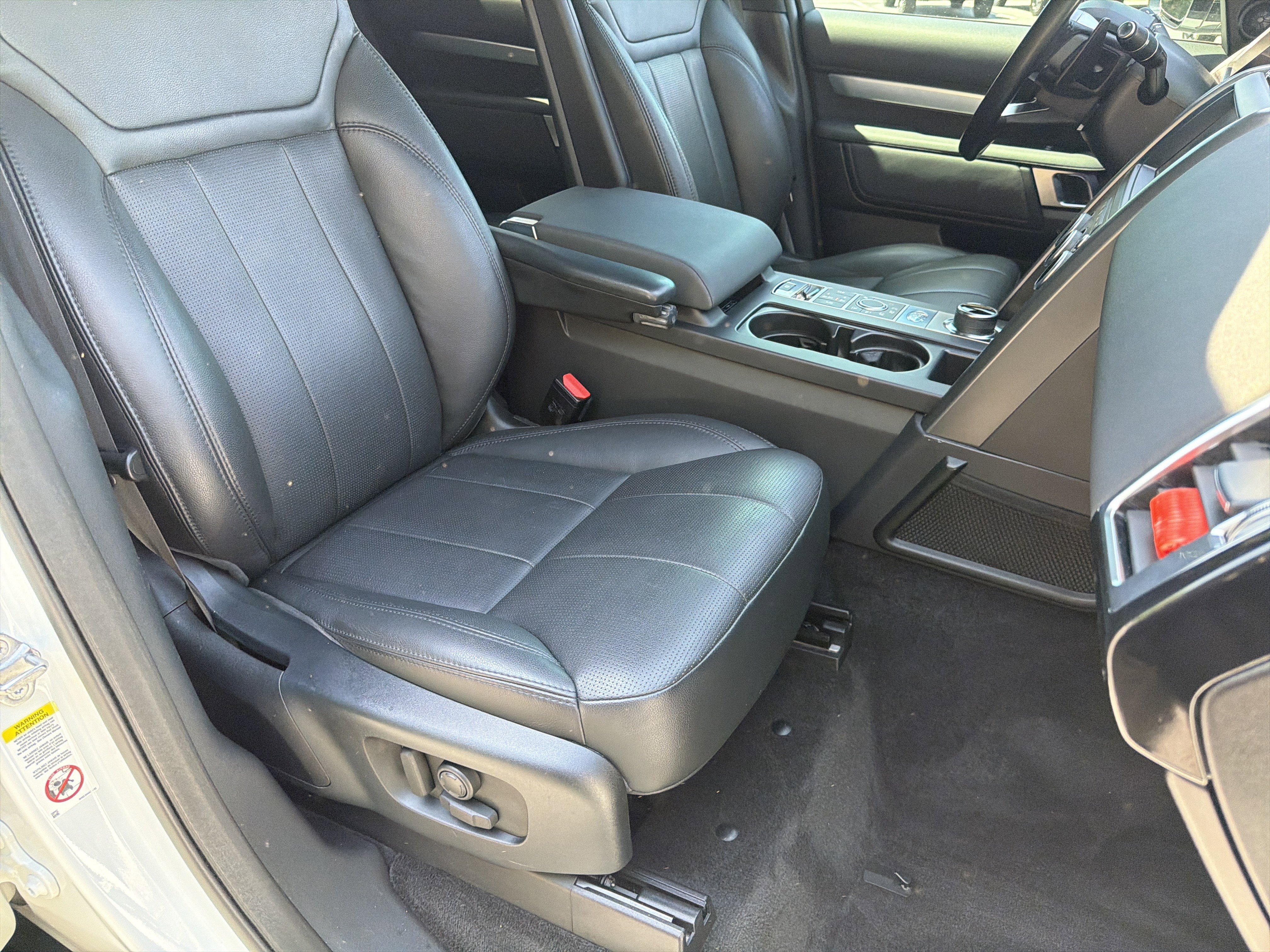 2020 Land Rover Discovery Landmark