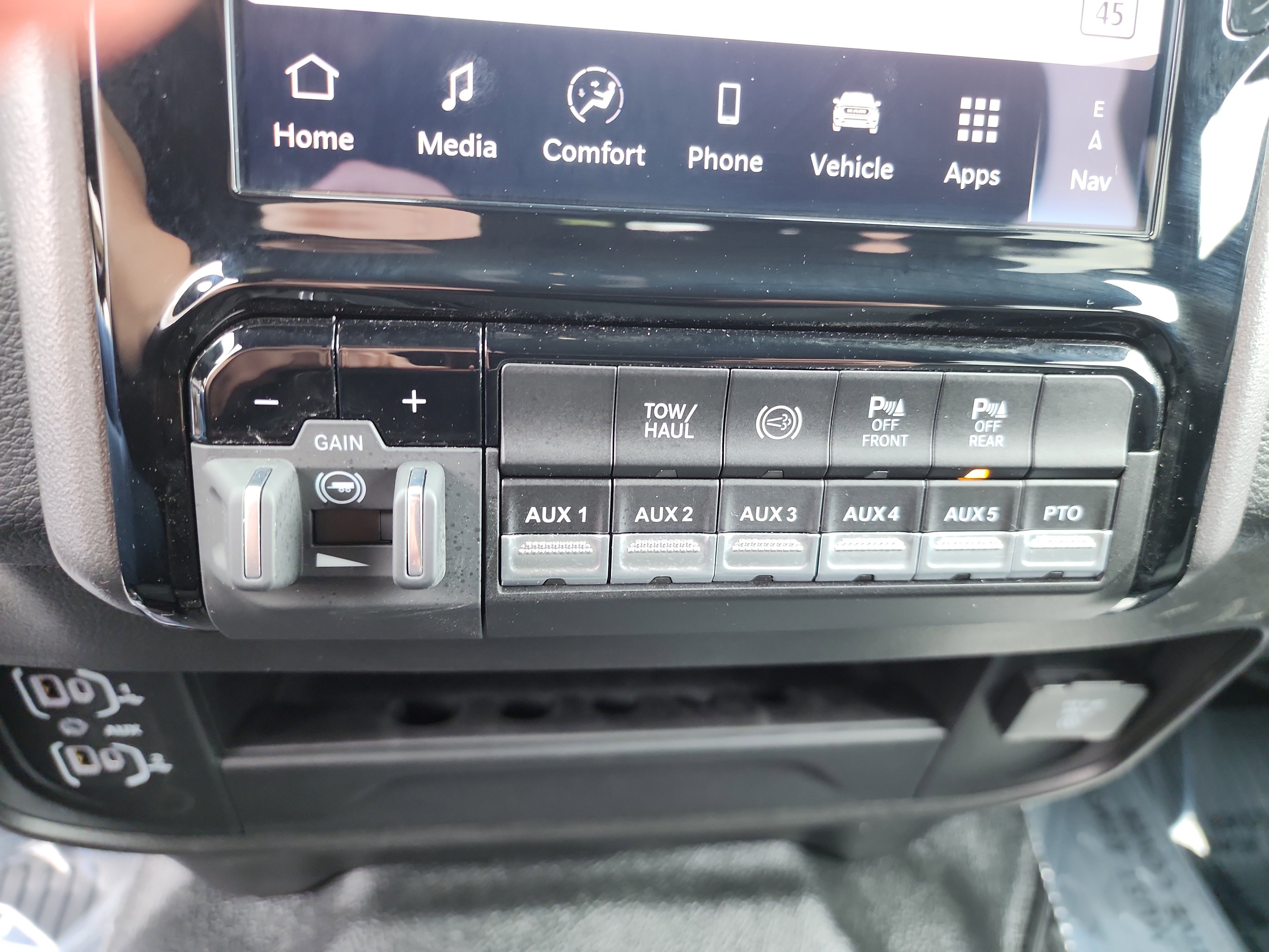 2026 RAM 5500 4x4 Crew Cab