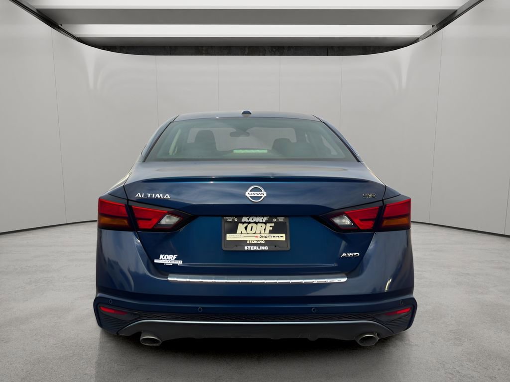 2022 Nissan Altima 2.5 SR