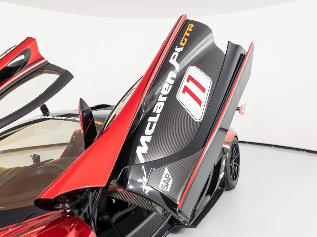 Used 2015 McLaren P1 photo 57