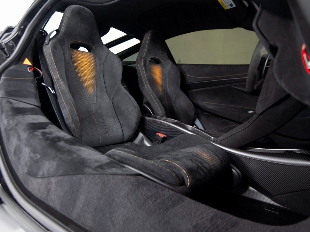 Used 2021 McLaren 765LT photo 31