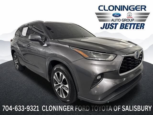 Used 2021 Toyota Highlander XLE
