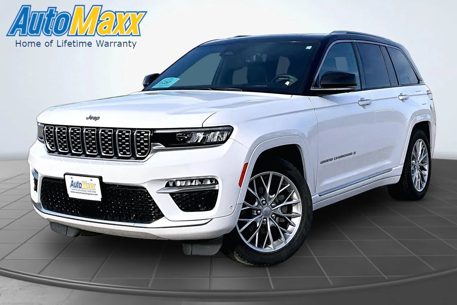 Used 2023 Jeep Grand Cherokee Summit w/ Adv Protech Group IV