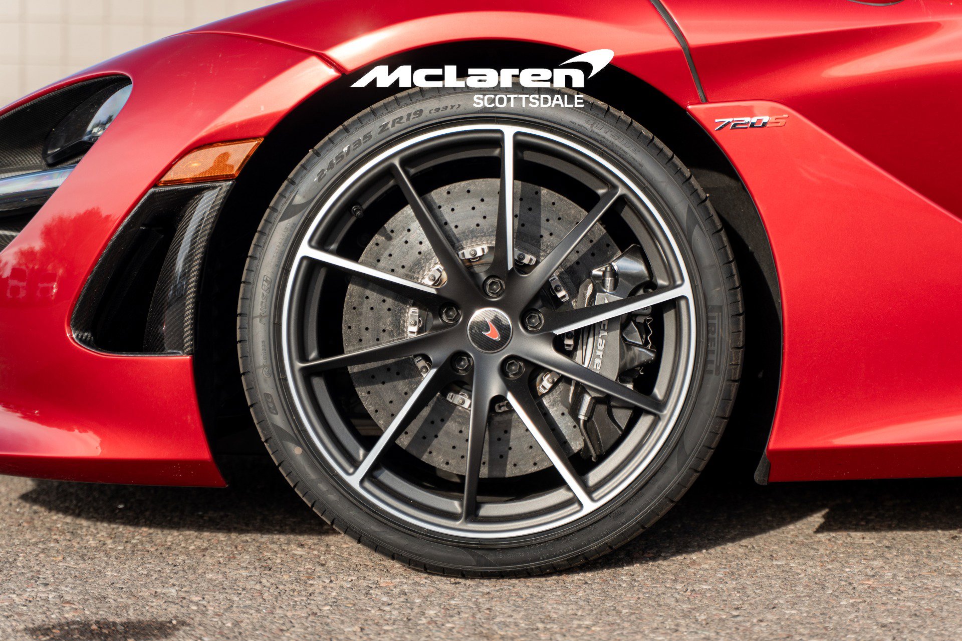Used 2018 McLaren 720S Performance photo 23
