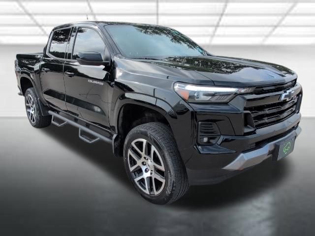 Used 2023 Chevrolet Colorado Z71 w/ Z71 Convenience Package 2