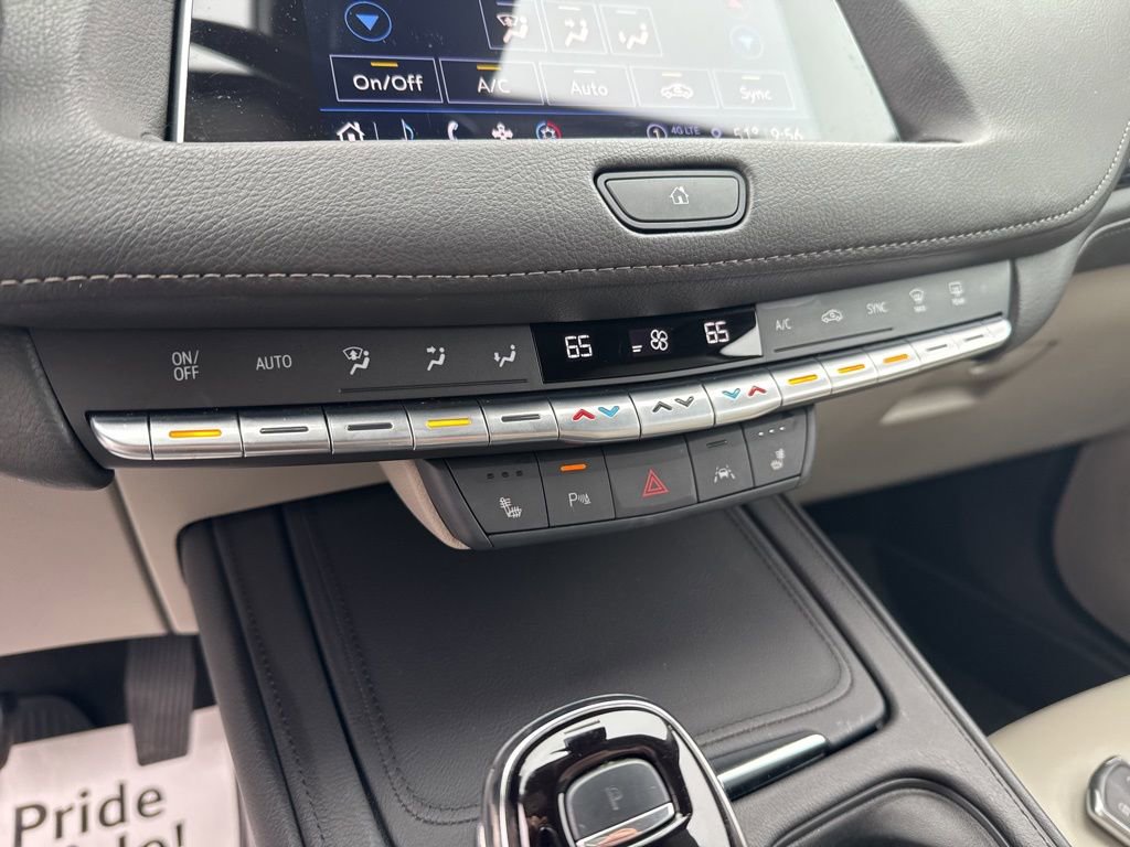 2023 Cadillac XT4 Premium Luxury