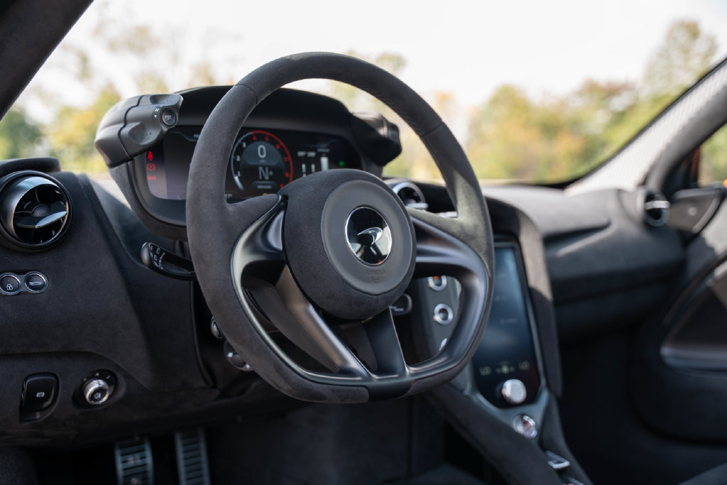 Used 2024 McLaren 750S photo 33
