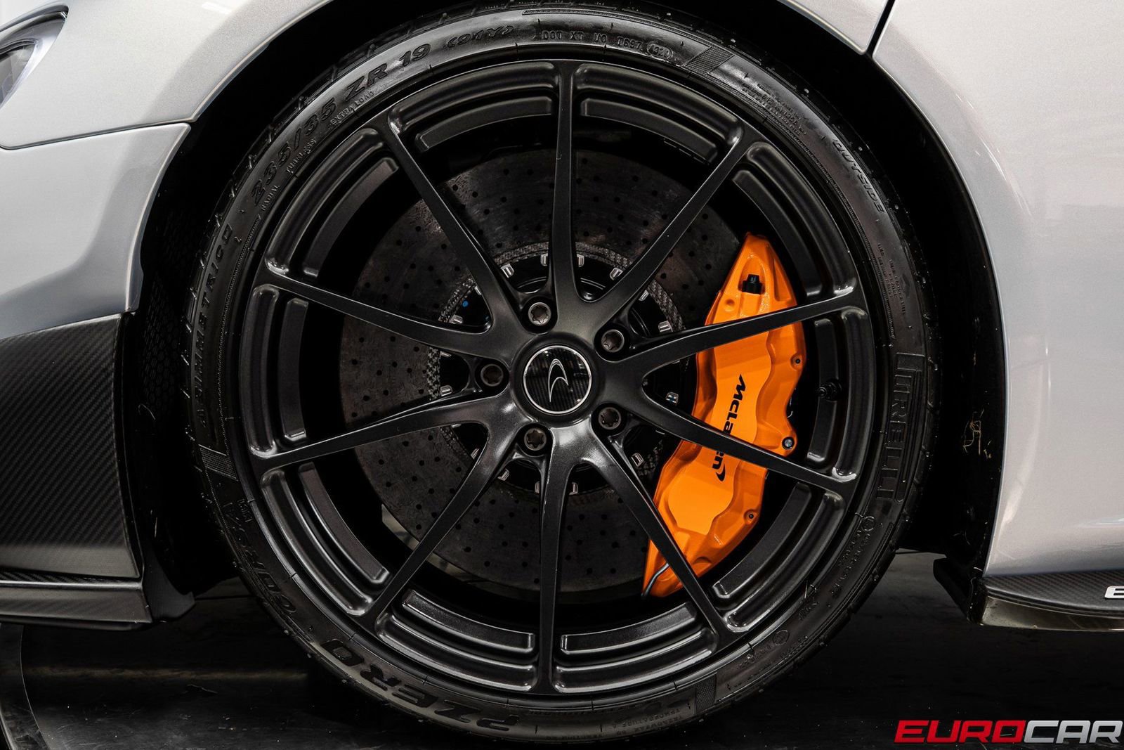 Used 2016 McLaren 675LT Spider photo 30