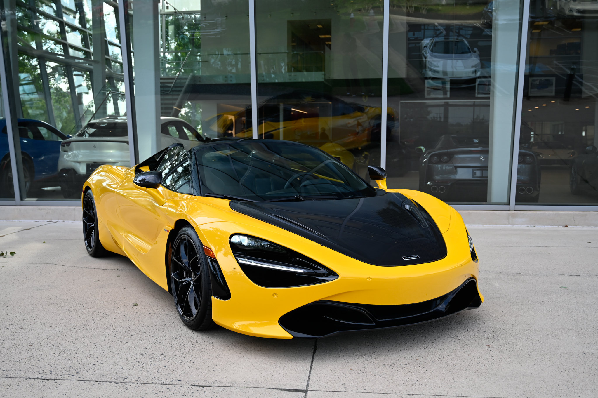 Used 2020 McLaren 720S Performance photo 21