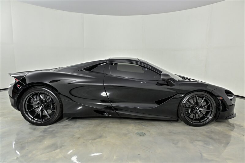 Used 2020 McLaren 720S Performance photo 14