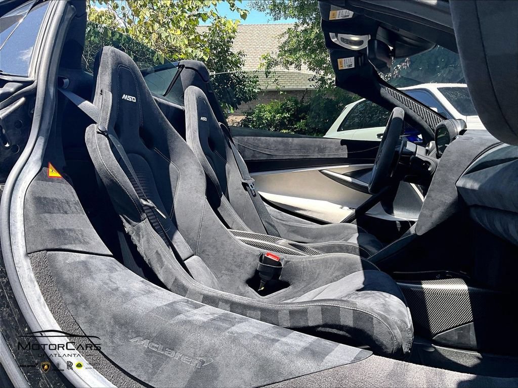 Used 2022 McLaren 765LT photo 8