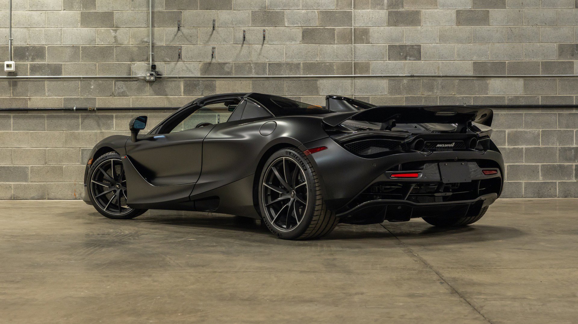 Used 2020 McLaren 720S Spider photo 8