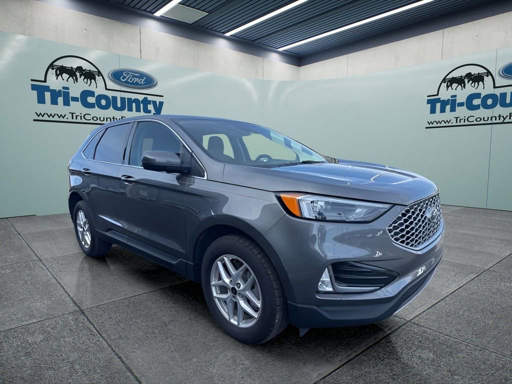 Used 2024 Ford Edge SEL w/ Convenience Package