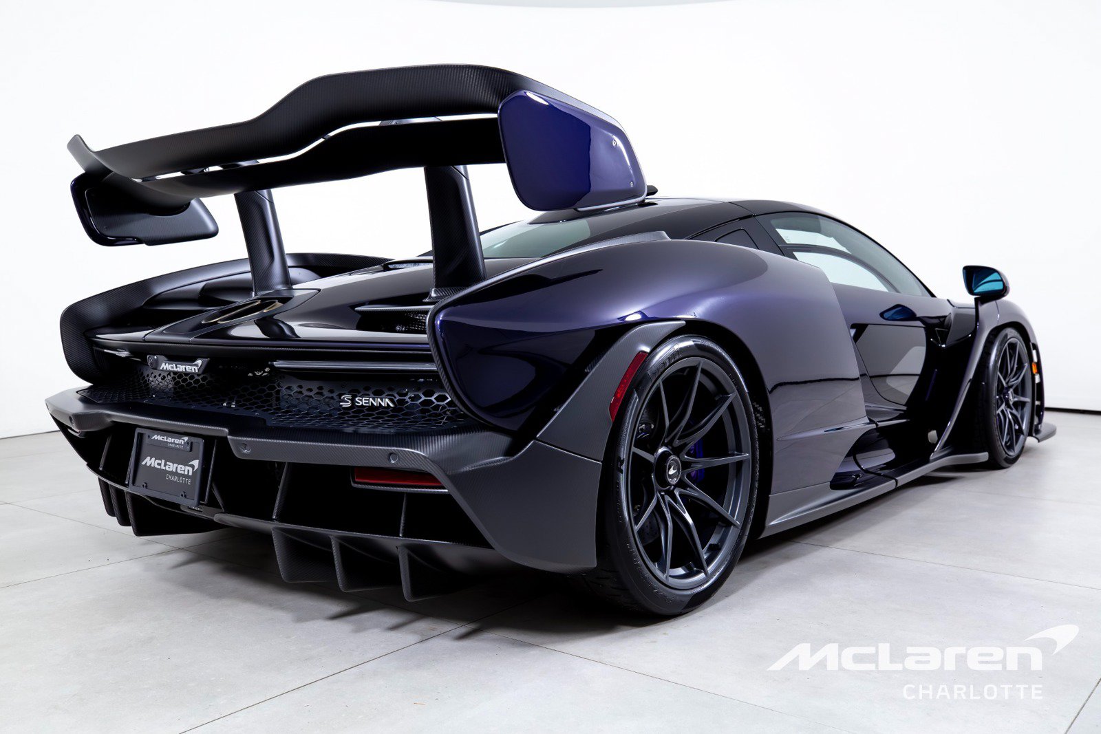 Used 2019 McLaren Senna photo 9