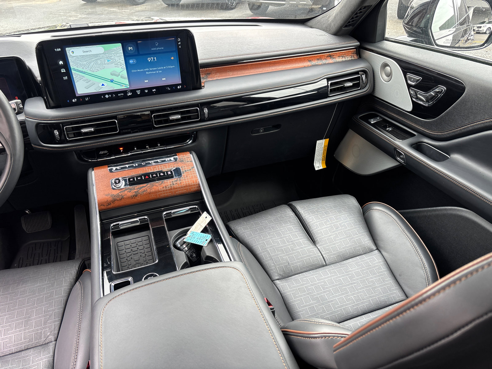 2025 Lincoln Aviator Black Label