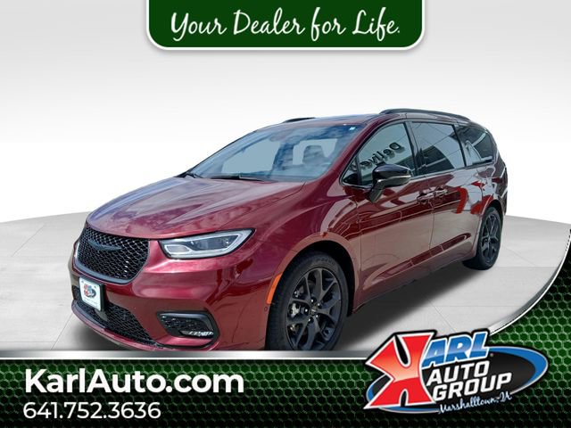Used 2023 Chrysler Pacifica Limited w/ S Appearance Package