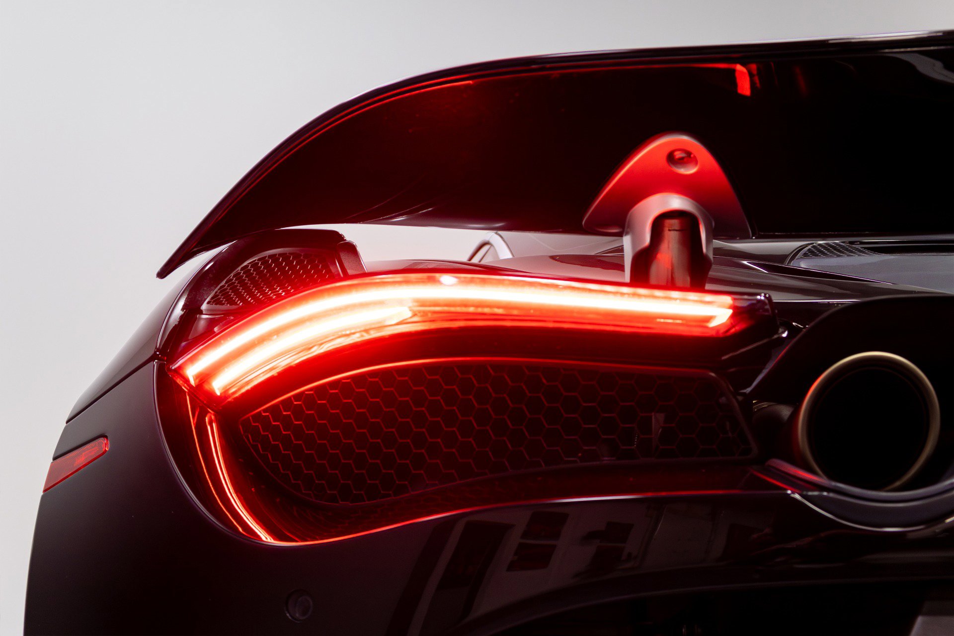 Used 2018 McLaren 720S Performance photo 45