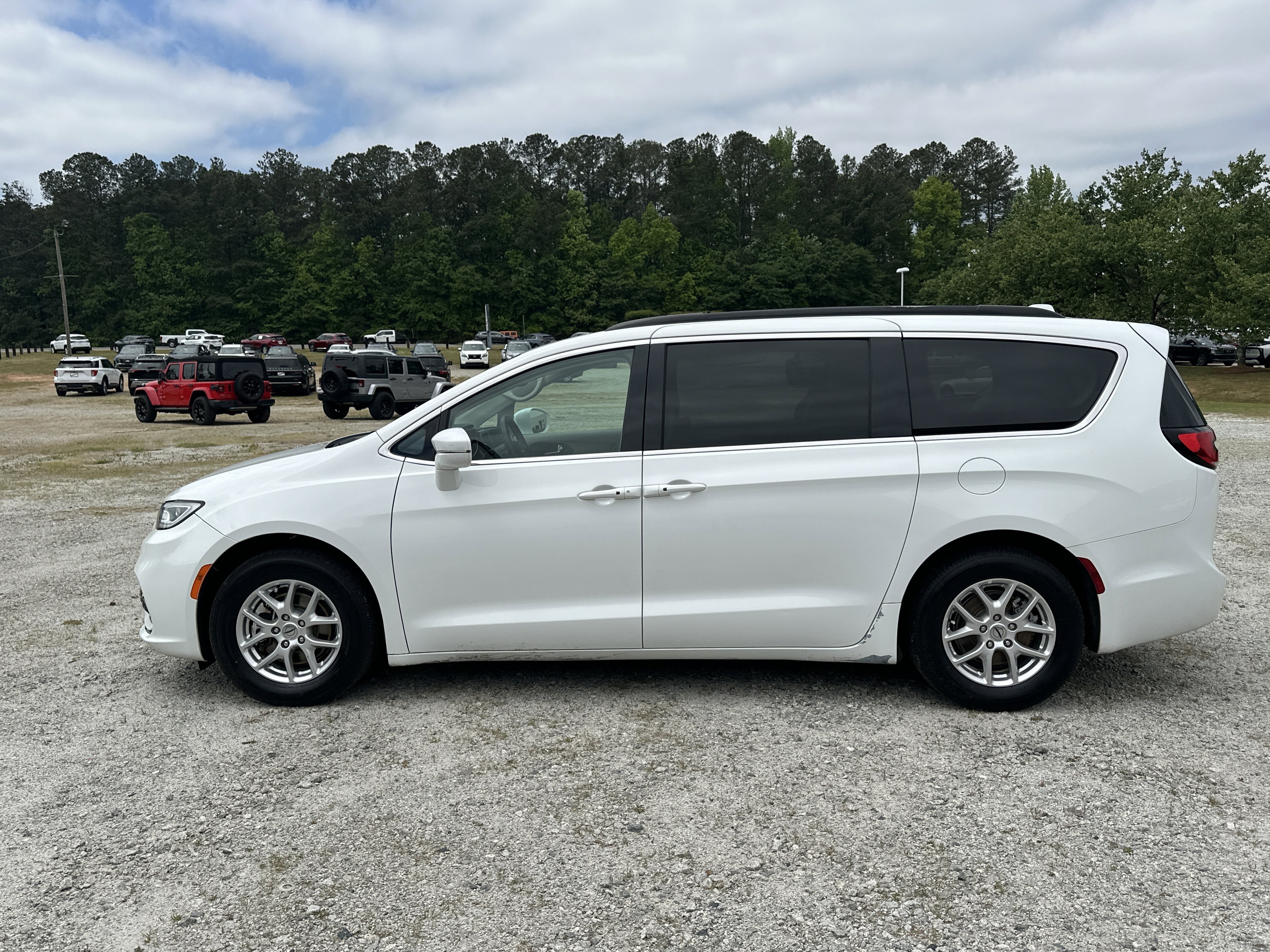 2022 Chrysler Pacifica Touring-L