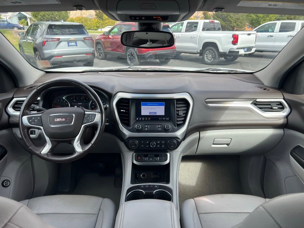 2021 GMC Acadia SLT