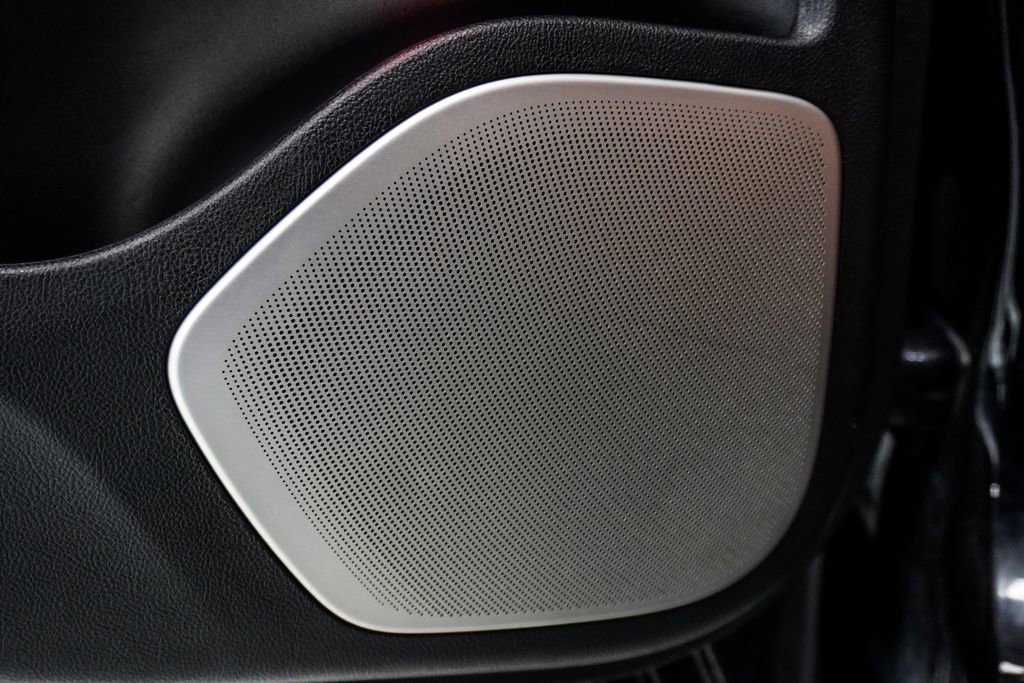 2022 Lincoln Nautilus Black Label