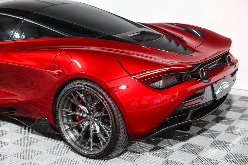 Used 2019 McLaren 720S Performance photo 18