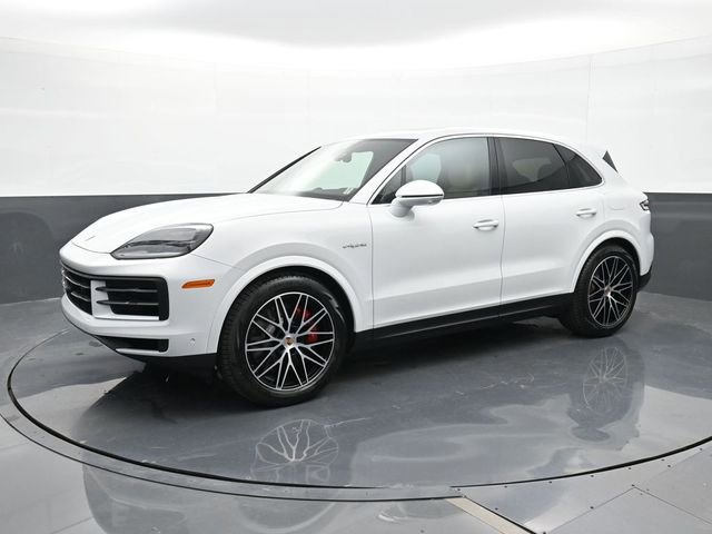 New 2025 Porsche Cayenne S