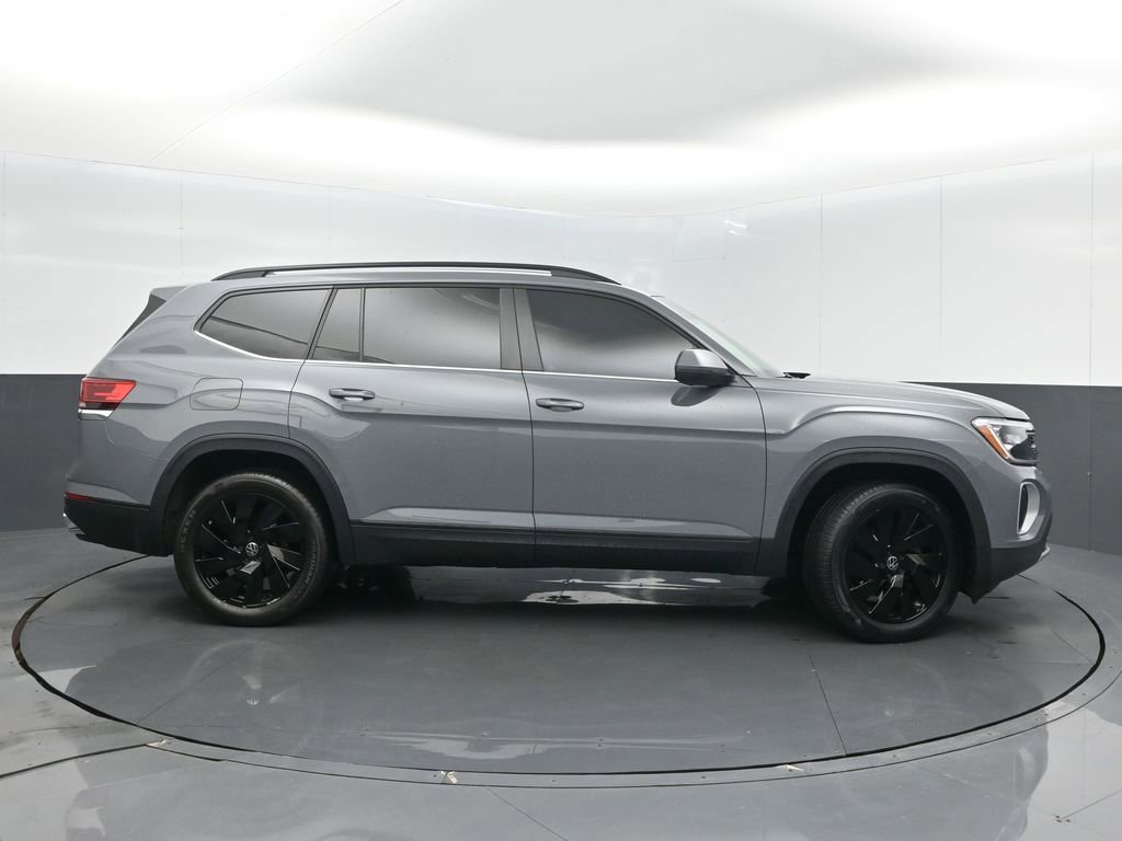 2025 Volkswagen Atlas SE