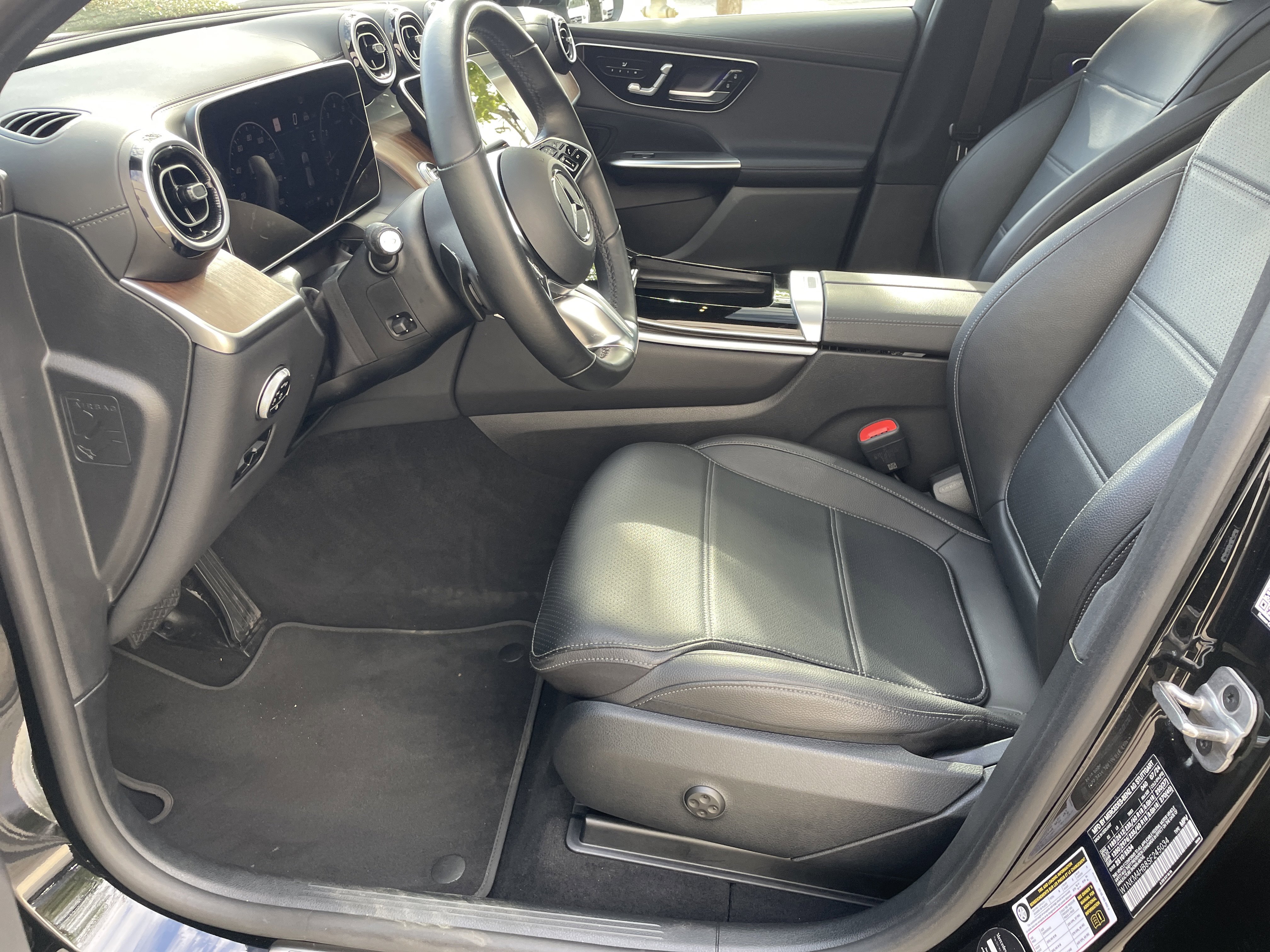 2025 Mercedes-Benz GLC 300 4MATIC