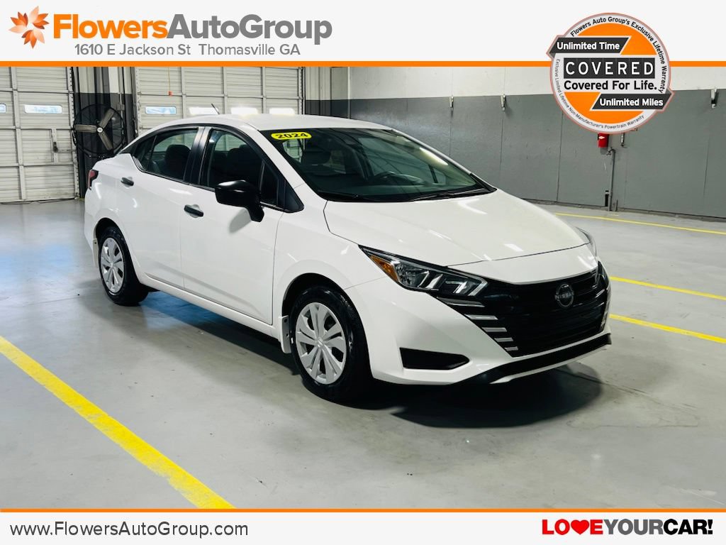 Used 2024 Nissan Versa S w/ Trunk Package