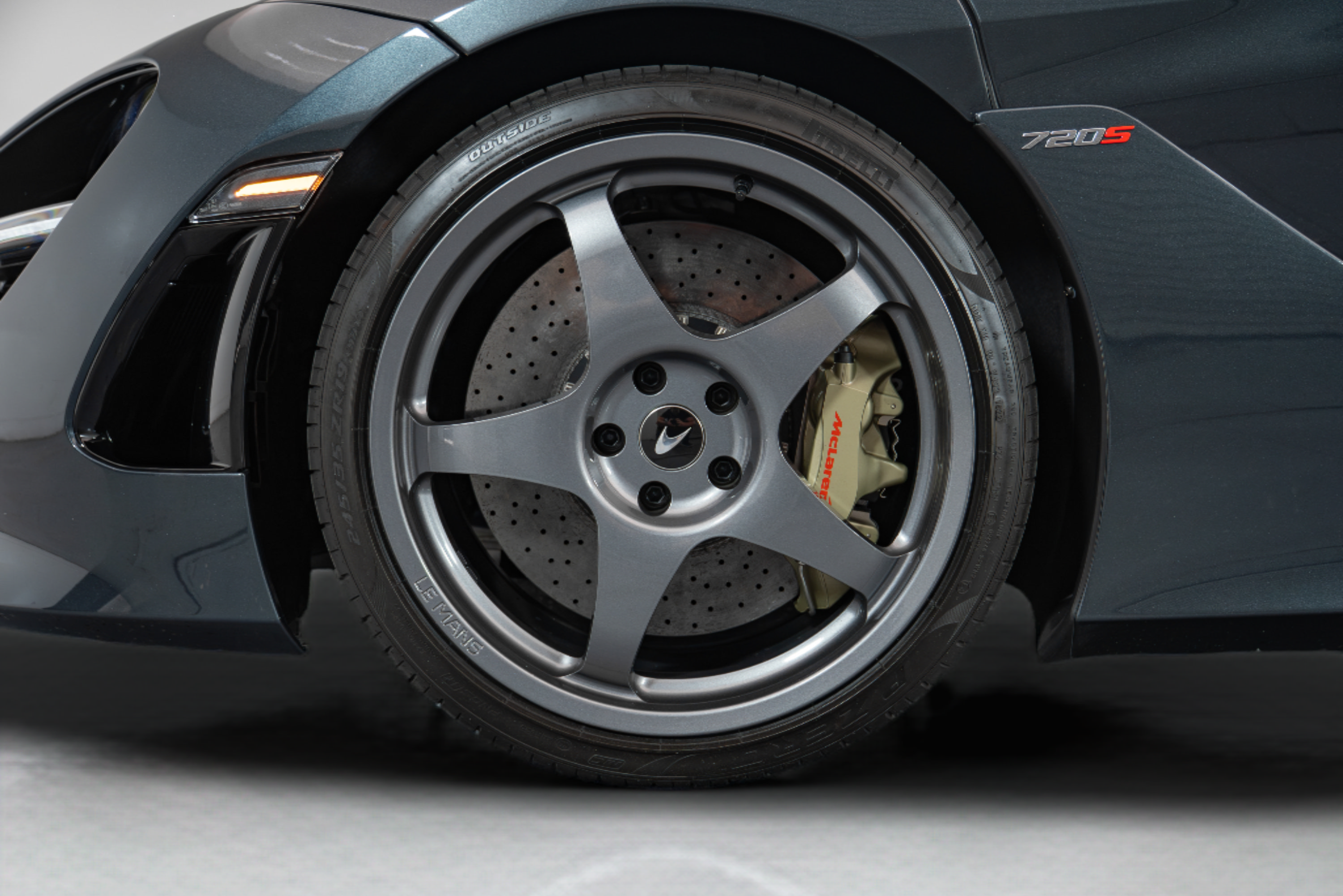 Used 2021 McLaren 720S photo 24