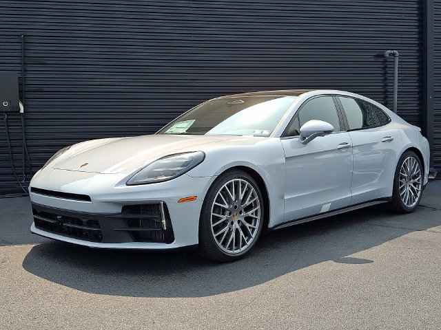 New 2026 Porsche Panamera 4